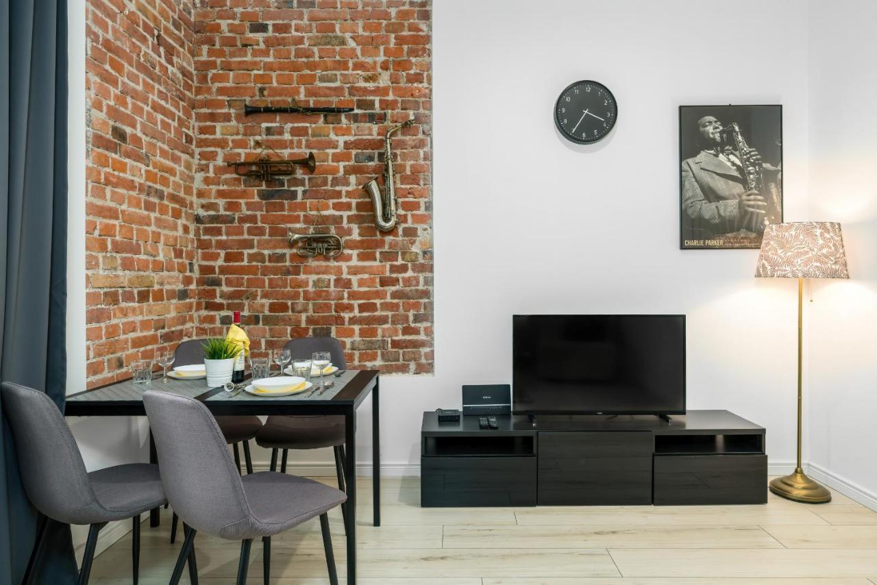 Apartments City Center Saint Wojciech By Renters Poznan Bagian luar foto