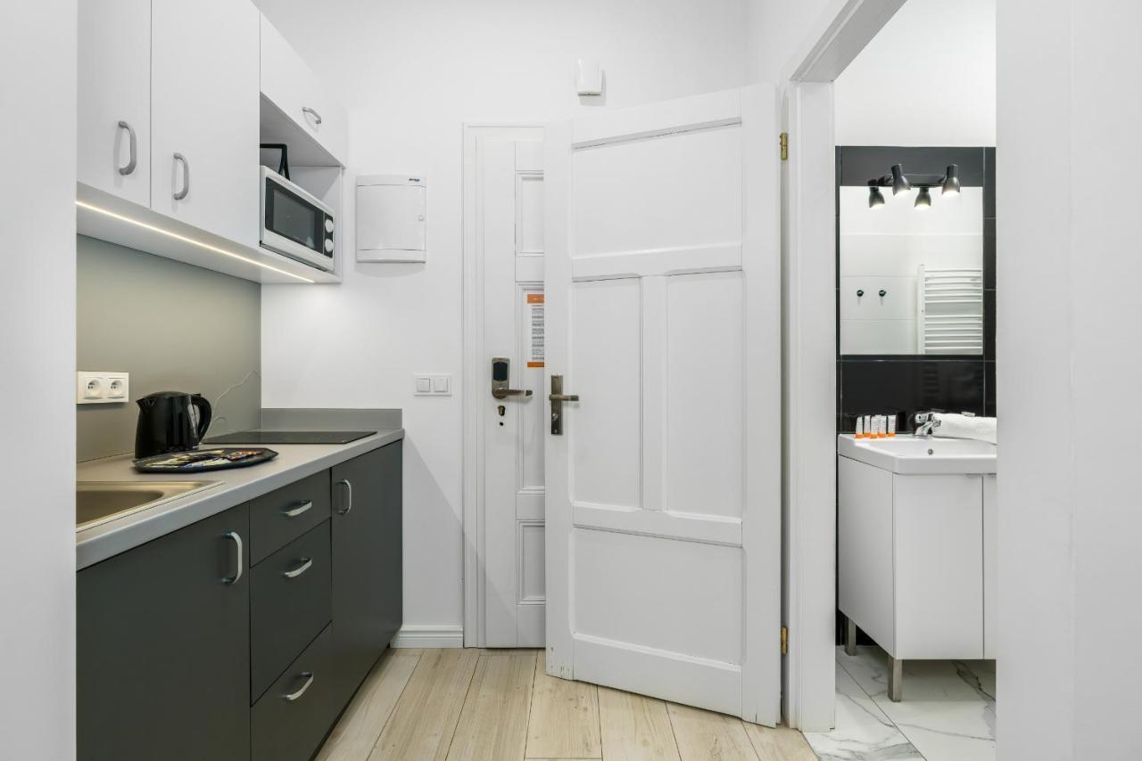 Apartments City Center Saint Wojciech By Renters Poznan Bagian luar foto