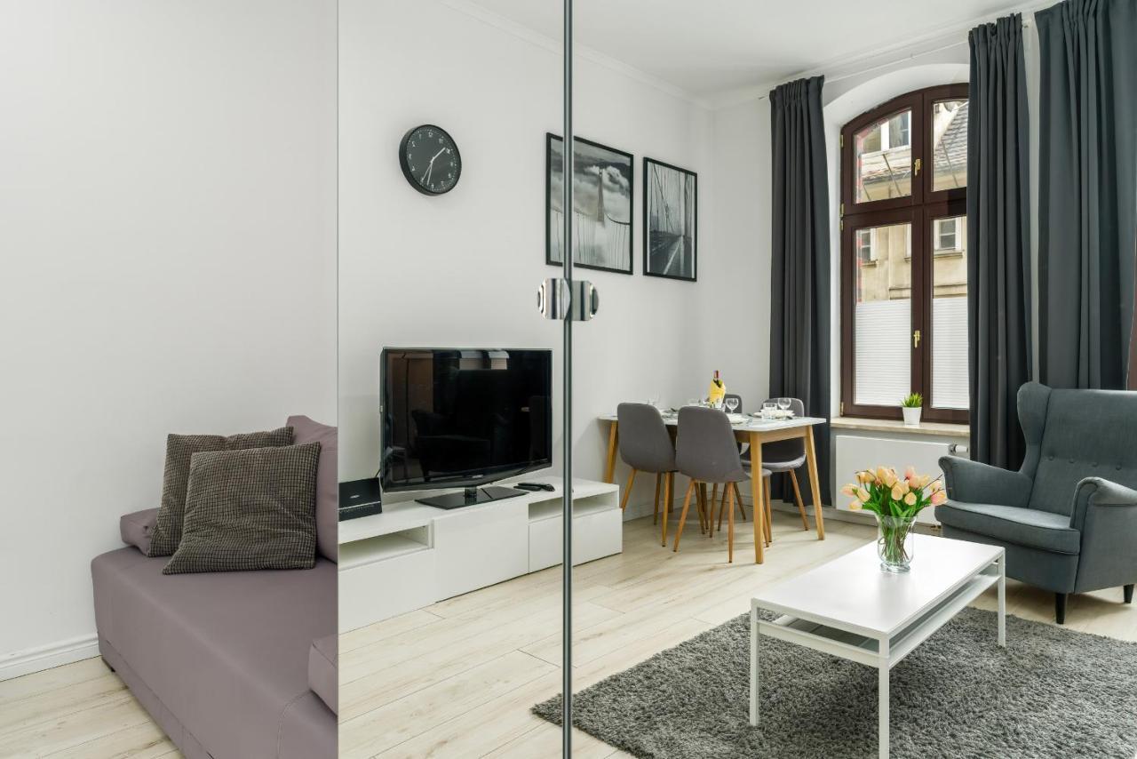 Apartments City Center Saint Wojciech By Renters Poznan Bagian luar foto