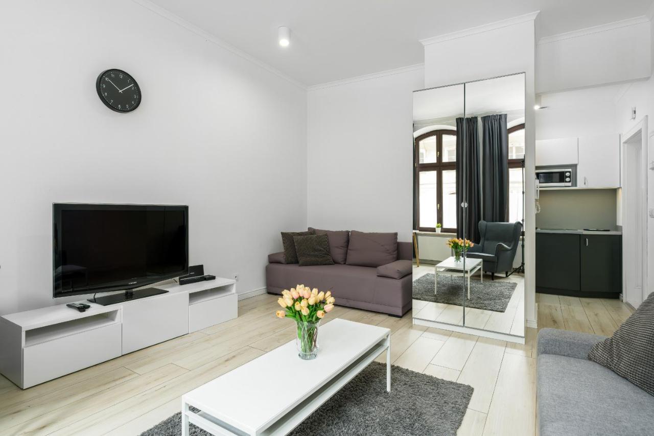 Apartments City Center Saint Wojciech By Renters Poznan Bagian luar foto