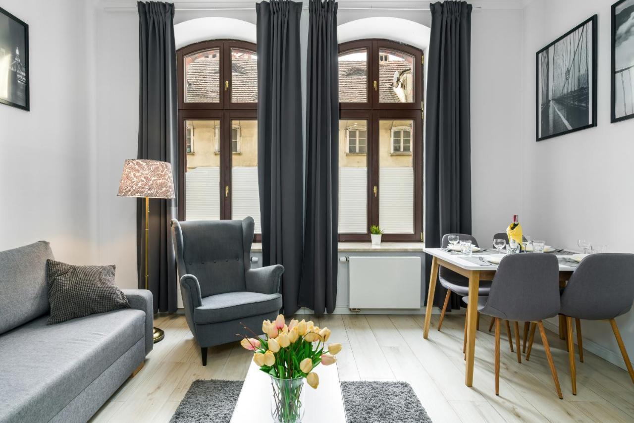 Apartments City Center Saint Wojciech By Renters Poznan Bagian luar foto