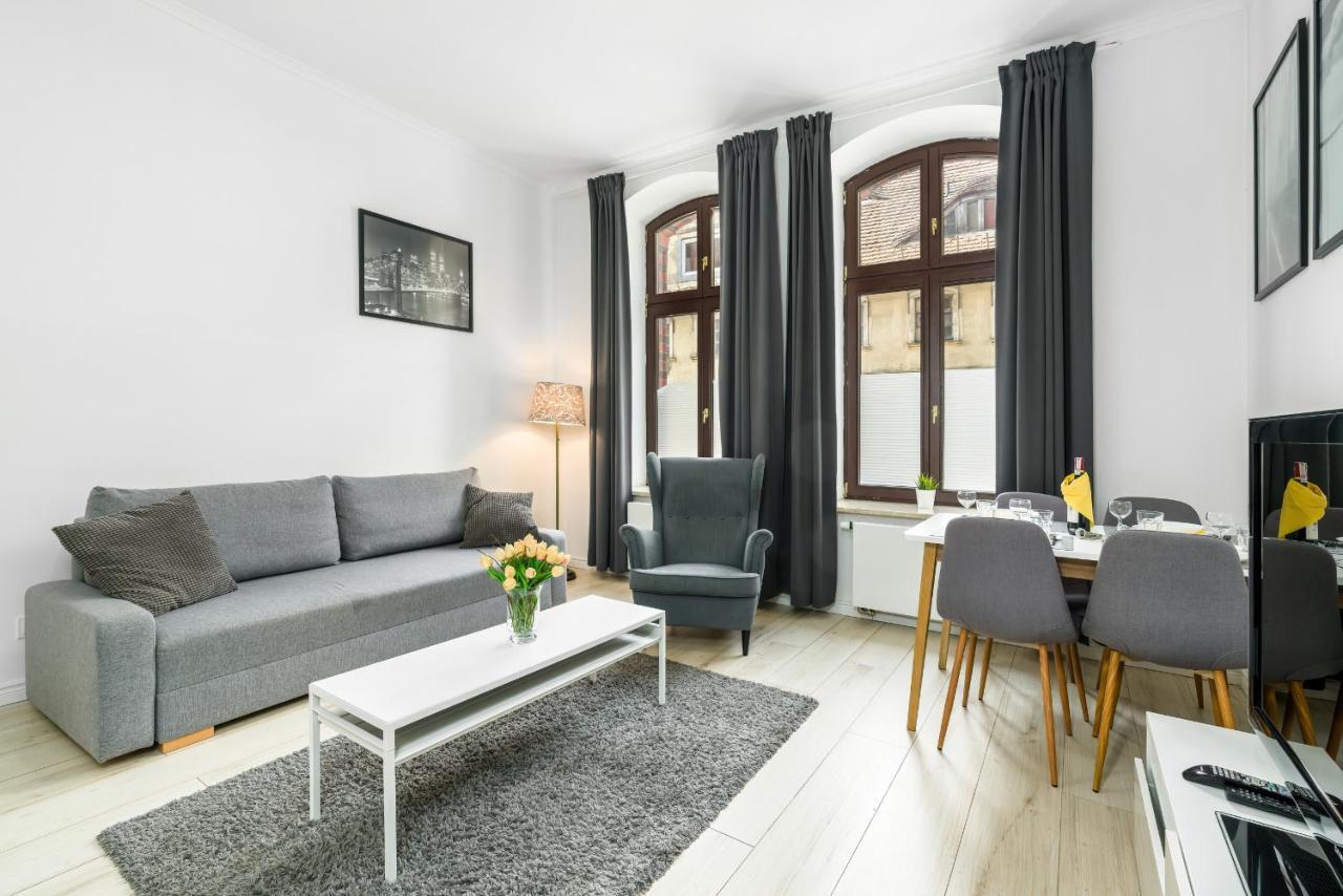 Apartments City Center Saint Wojciech By Renters Poznan Bagian luar foto